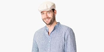 Man wearing a Lipodo summer flat cap