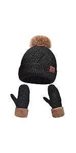 women hat and mittens